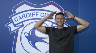 Krystian Bielik podpisał kontrakt z Cardiff City! Polak niespodziewanie zmienia klub