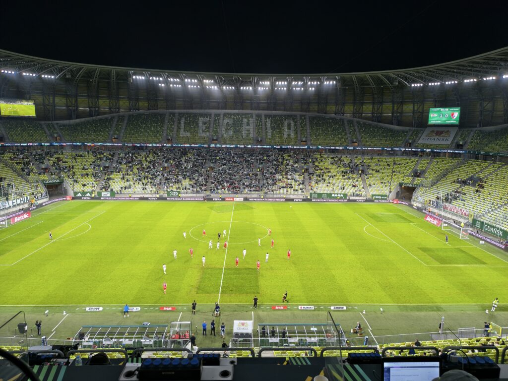 Lechia Gdańsk wreszcie zwycięska! Artur Szach z premierowym golem.