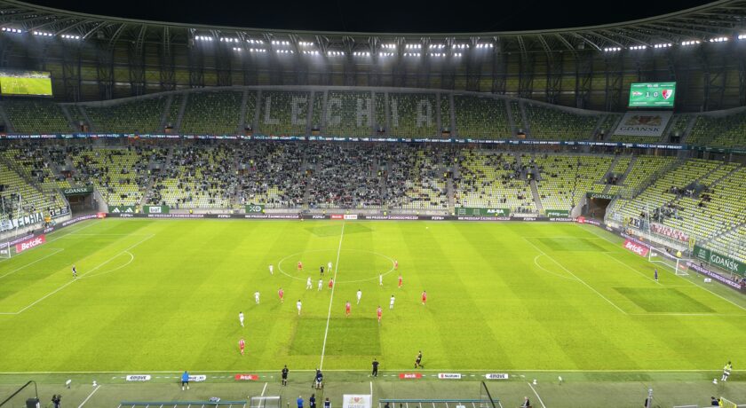 Lechia Gdańsk wreszcie zwycięska! Artur Szach z premierowym golem.