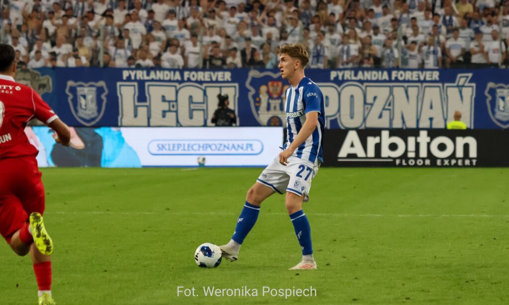 Wojciech Mońka na dłużej w Lechu Poznań. Gwiazda defensywy podpisuje nowy kontrakt