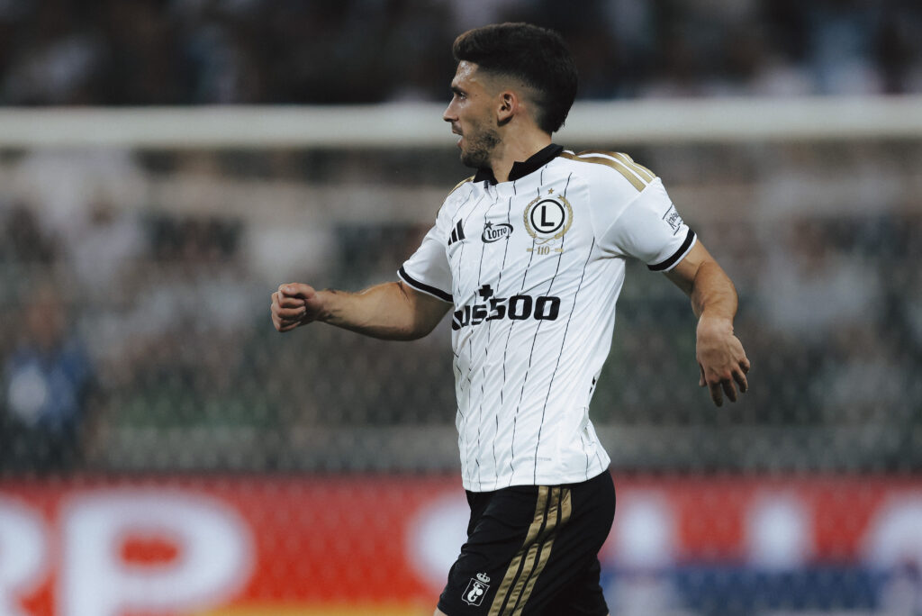 Legia Warszawa wygrywa w Białymstoku. Marek Papszun ogrywa Adriana Siemieńca.