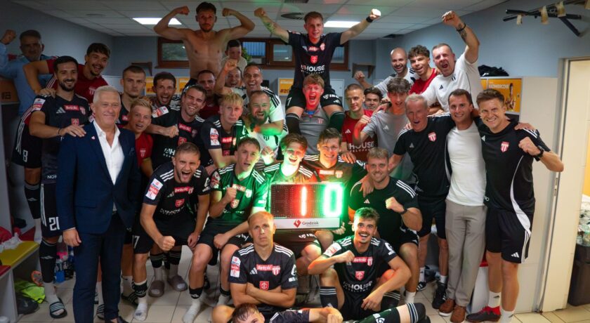 Pogoń Grodzisk Mazowiecki liderem 1. ligi. Trzy mecze, trzy zwycięstwa i otwarta szansa na awans