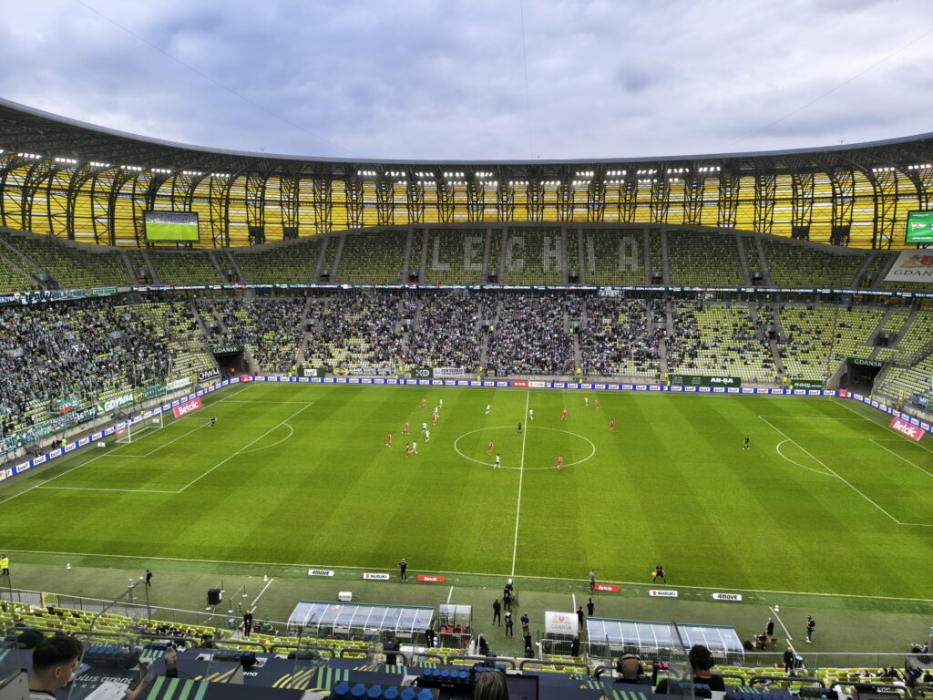 Lechia Gdańsk wygrała u siebie z Miedzią Legnica
