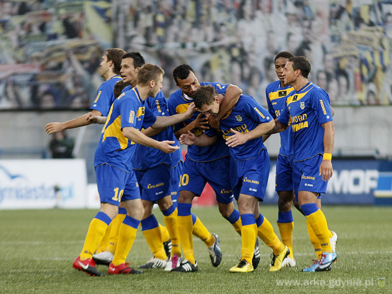 Zbliża się otwarcie nowego stadionu Arki