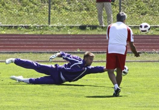 Fiorentina dogadała się z Bologną. A Boruc ?