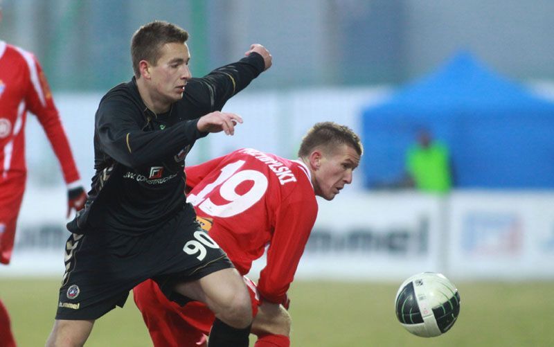 Awans Hannoveru i Standardu Liege