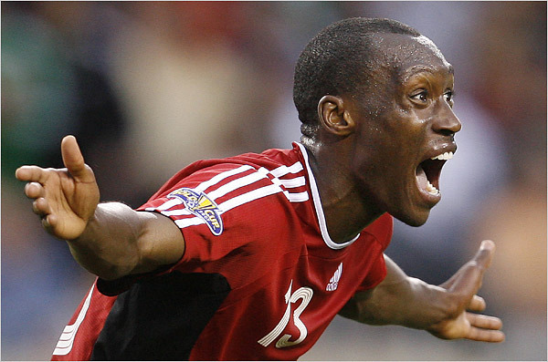 Atiba Hutchinson: Wyjdziemy z grupy!