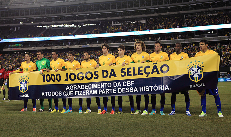 Stadion Curitiba z zielonym światłem na mundial