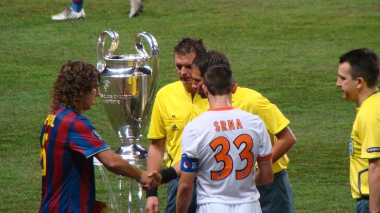 Puyol na dłużej w Barcelonie