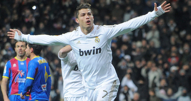 SuperReal z pucharem