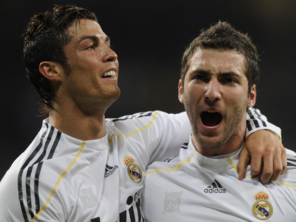 Złoty But, czyli czterech strzelców, jeden cel