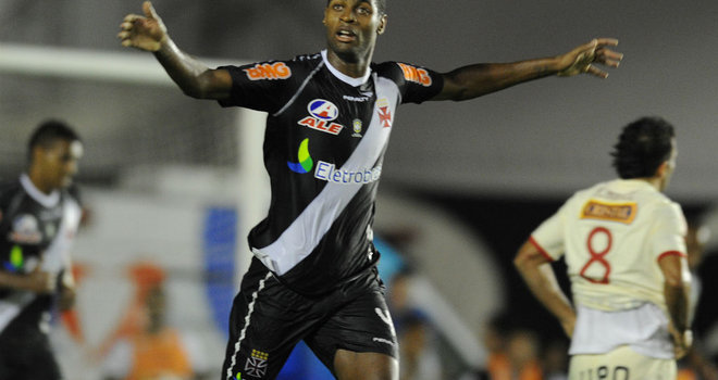 Dede przeniesie się do Anglii?