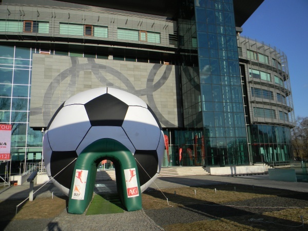 Okno transferowe – jak to działa?