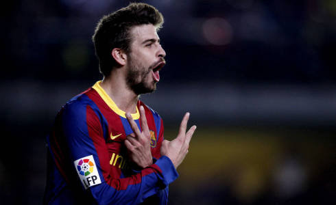 Bez Pique i Roberto. Problemy kadrowe FC Barcelona cieniem jej formy
