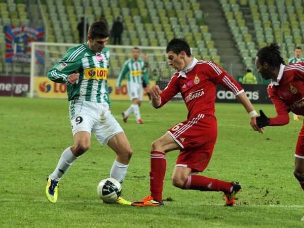 Bunoza skupia się na grze