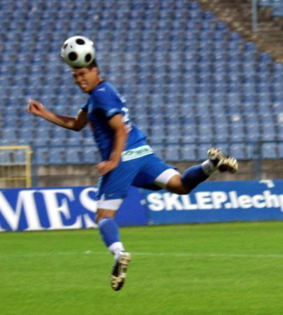 PU: Bąk zatrzymał Lokomotywę