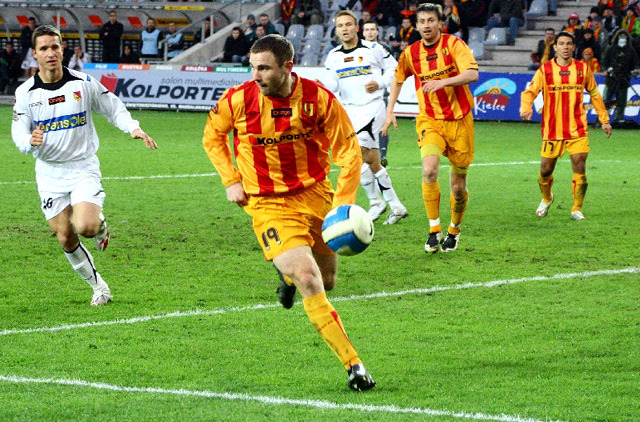 Kałużny odchodzi bez podania ręki