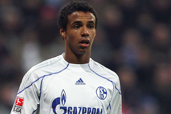 Kaczki transferowe #2 – pierwsze transfery bezgotówkowe