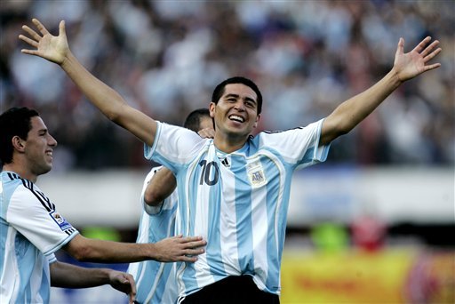 Riquelme potwierdza zainteresowanie West Hamu