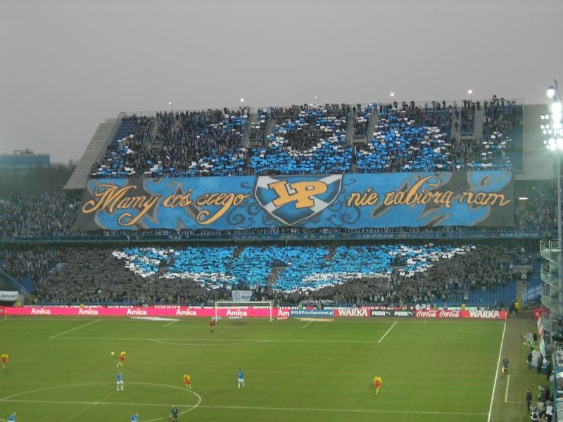 Lewandowski trafia, Lech wciąż liderem