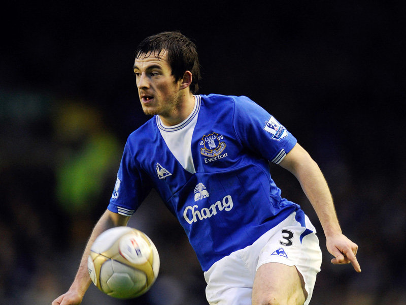 Baines na dłużej w Evertonie