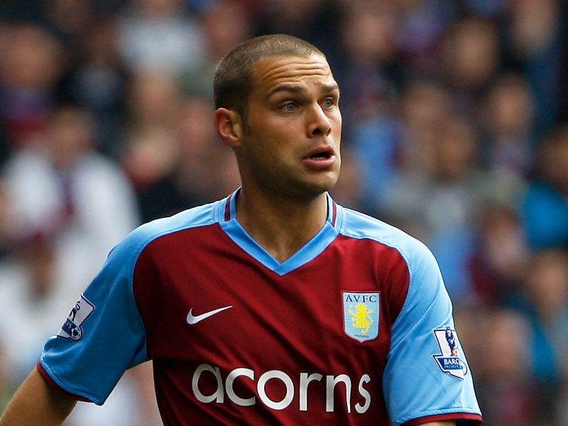 Young ma dość spekulacji