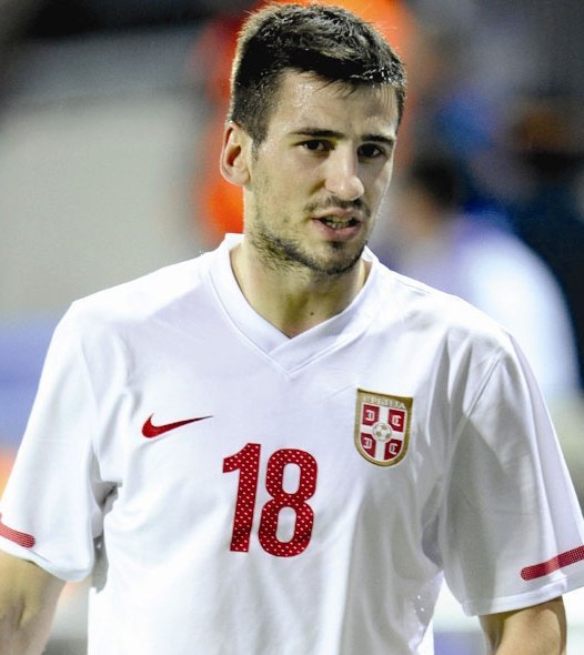 Tomović obserwowany przez Milan