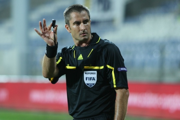 Powtórki wideo zmienią świat futbolu. Ich brak zmienił losy wielu