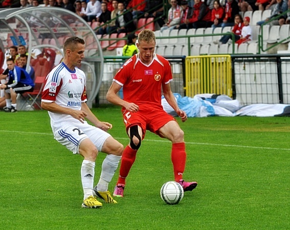 Eduards Visnakovs dłużej w Widzewie