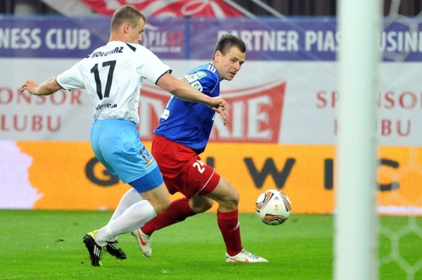 Na zapleczu: Walczą o koronę