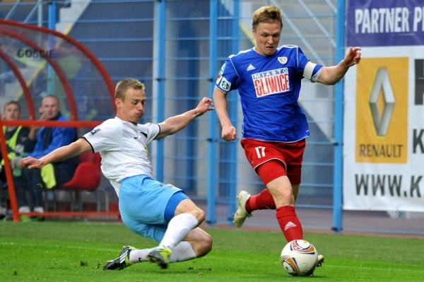 Przedostatnia prosta w I lidze