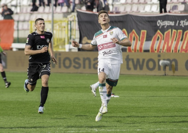 Zdekompletowana obrona Polski