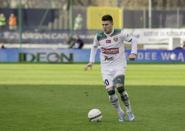 Ćwielong wyleciał z boiska, Wojtkowiak zwycięski