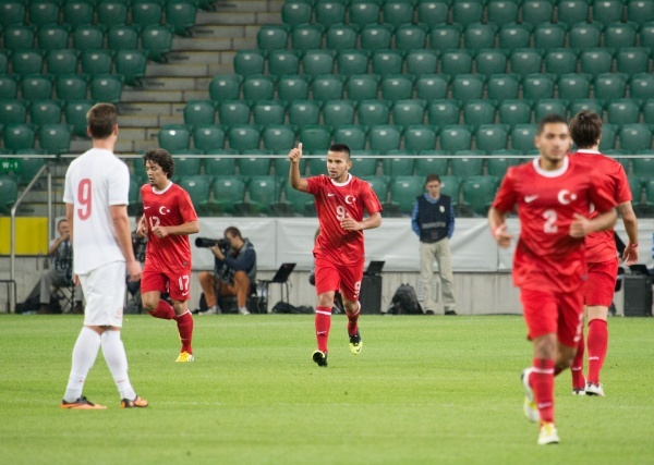 Blamaż Czechów, niespodzianki w Amsterdamie i Sofii