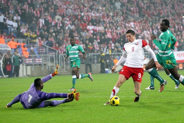 Lewandowski lepszy niż Torres?