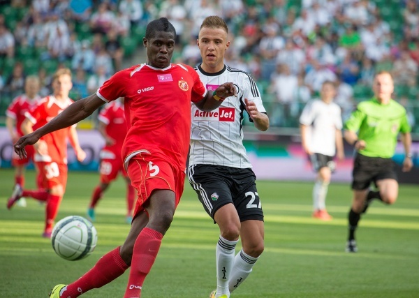 Thomas Phibel na testach w Metaliście