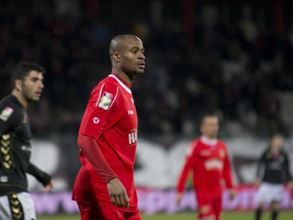 Ukah wyzwany na tle rasistowskim!