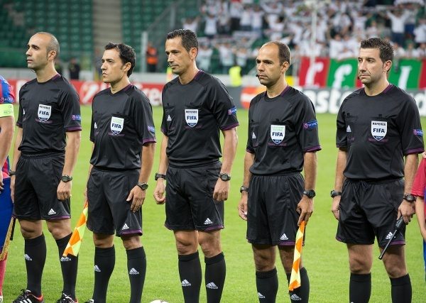 Co jest powodem tak miernego sędziowania w rozgrywkach La Liga? Czy VAR okaże się zbawieniem?