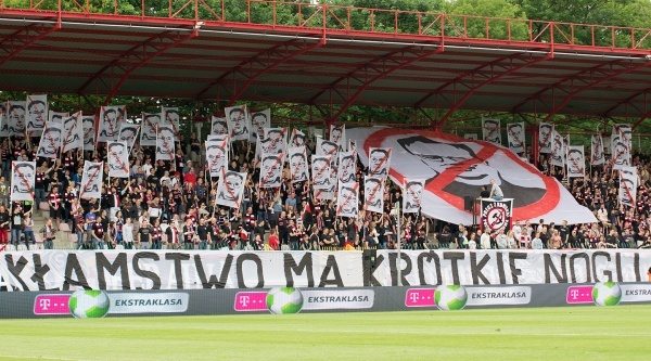 Czarne chmury nad „Czarnymi”. Polonia Warszawa zmierza ku zagładzie