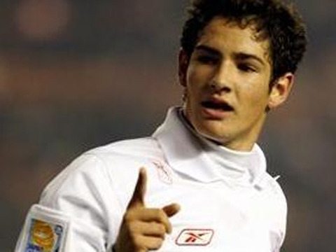 Walka Alexandre Pato z czasem