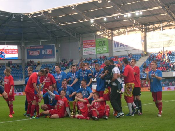 Na zapleczu: Wszystko jasne!