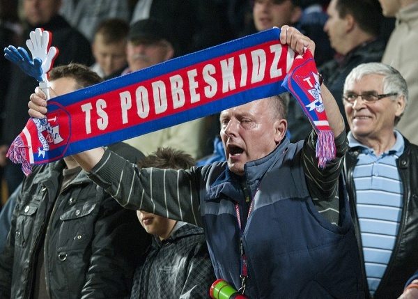 Trzecie z rzędu zwycięstwo Podbeskidzia, kuriozalna bramka Mójty