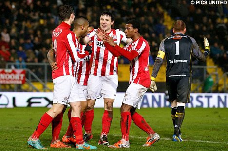 PSV mistrzem jesieni, Polak strzela!