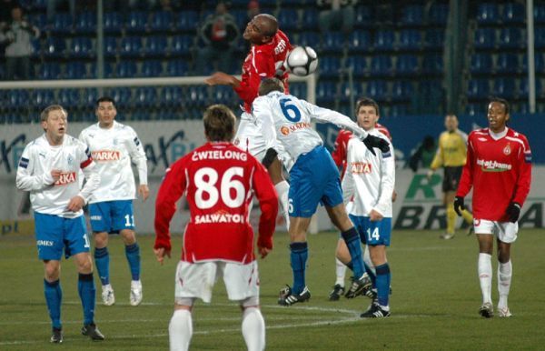 RPP: Przed meczami rewanżowymi