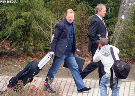 Koeman czeka na decyzję