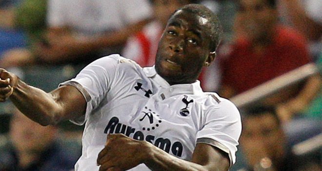 Bassong przechodzi do Norwich