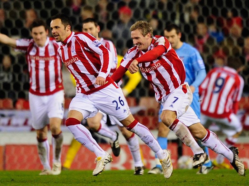 LE: Awans Stoke, Palermo odpada