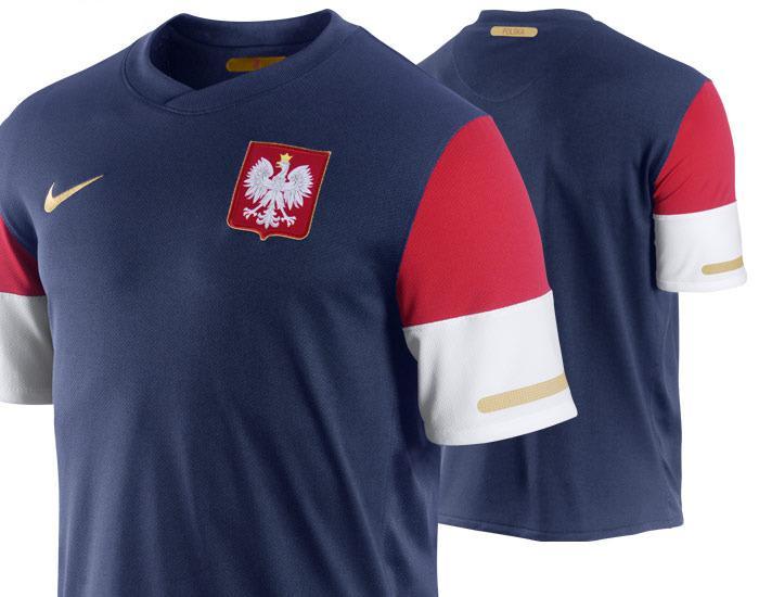 Nowe, wyjazdowe stroje Polaków