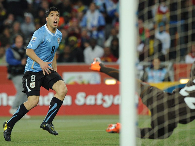 Suarez kontrowersyjnym bohaterem