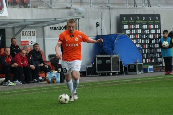 Zagłębie rozwiązuje kontrakty